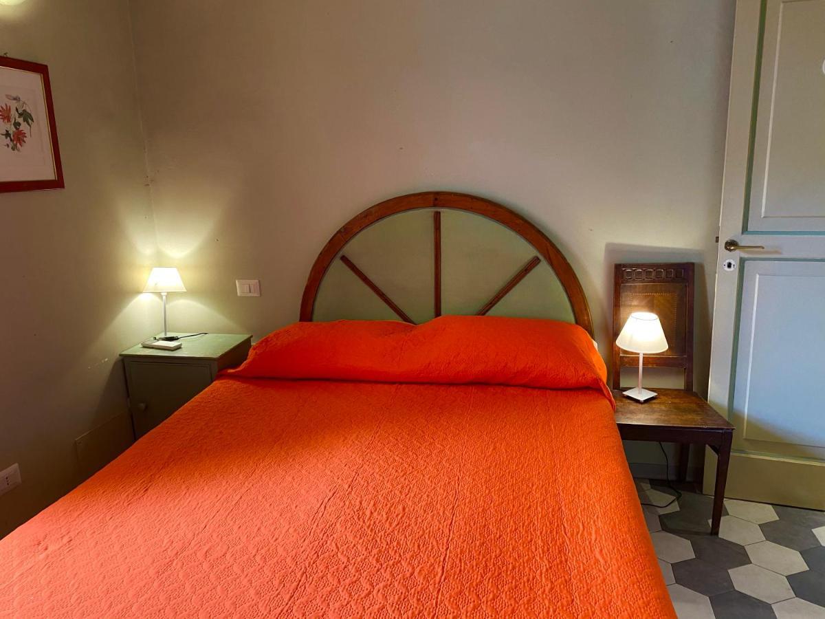 Panzani 14 Touristhouse Hotel Монтеспертоли Екстериор снимка