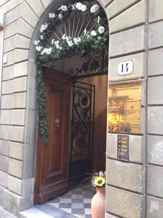 Panzani 14 Touristhouse Hotel Монтеспертоли Екстериор снимка