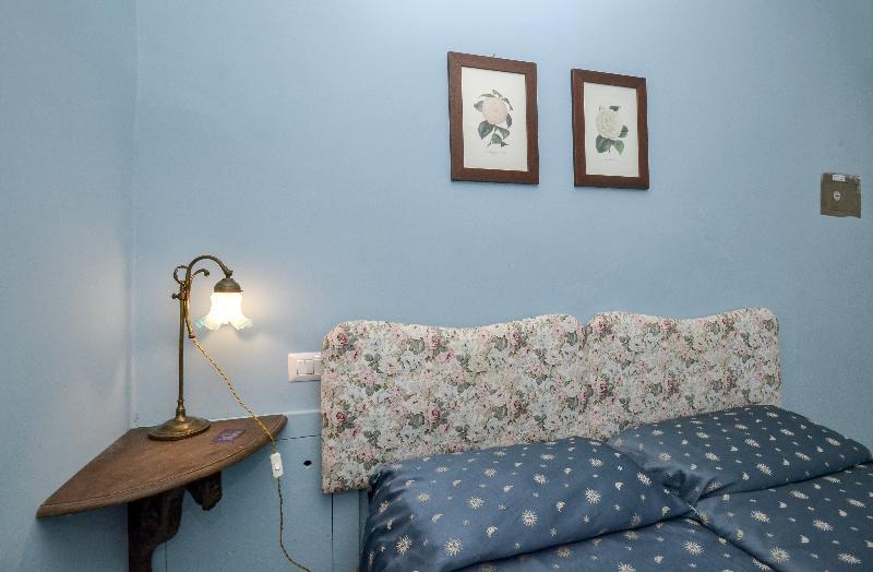 Panzani 14 Touristhouse Hotel Монтеспертоли Екстериор снимка