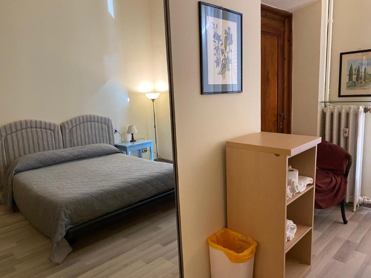 Panzani 14 Touristhouse Hotel Монтеспертоли Екстериор снимка