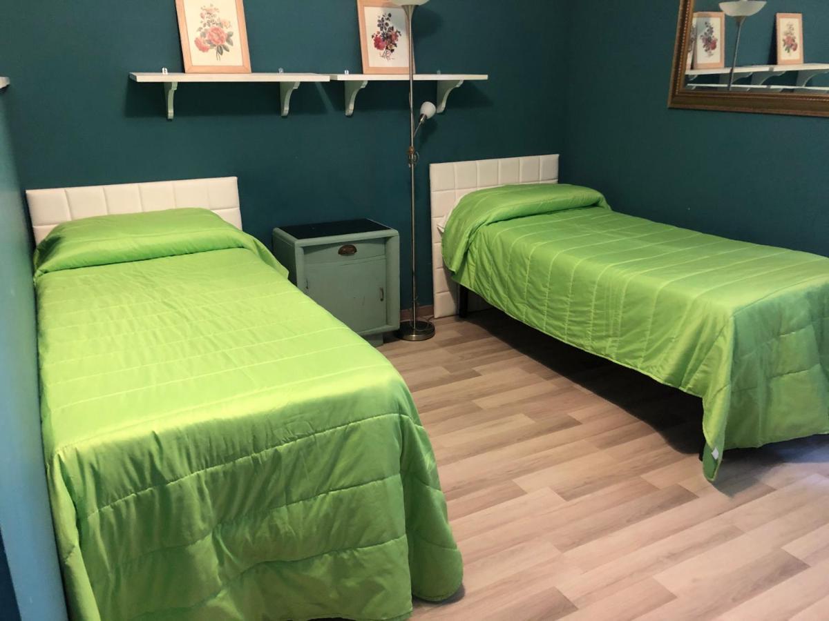 Panzani 14 Touristhouse Hotel Монтеспертоли Екстериор снимка
