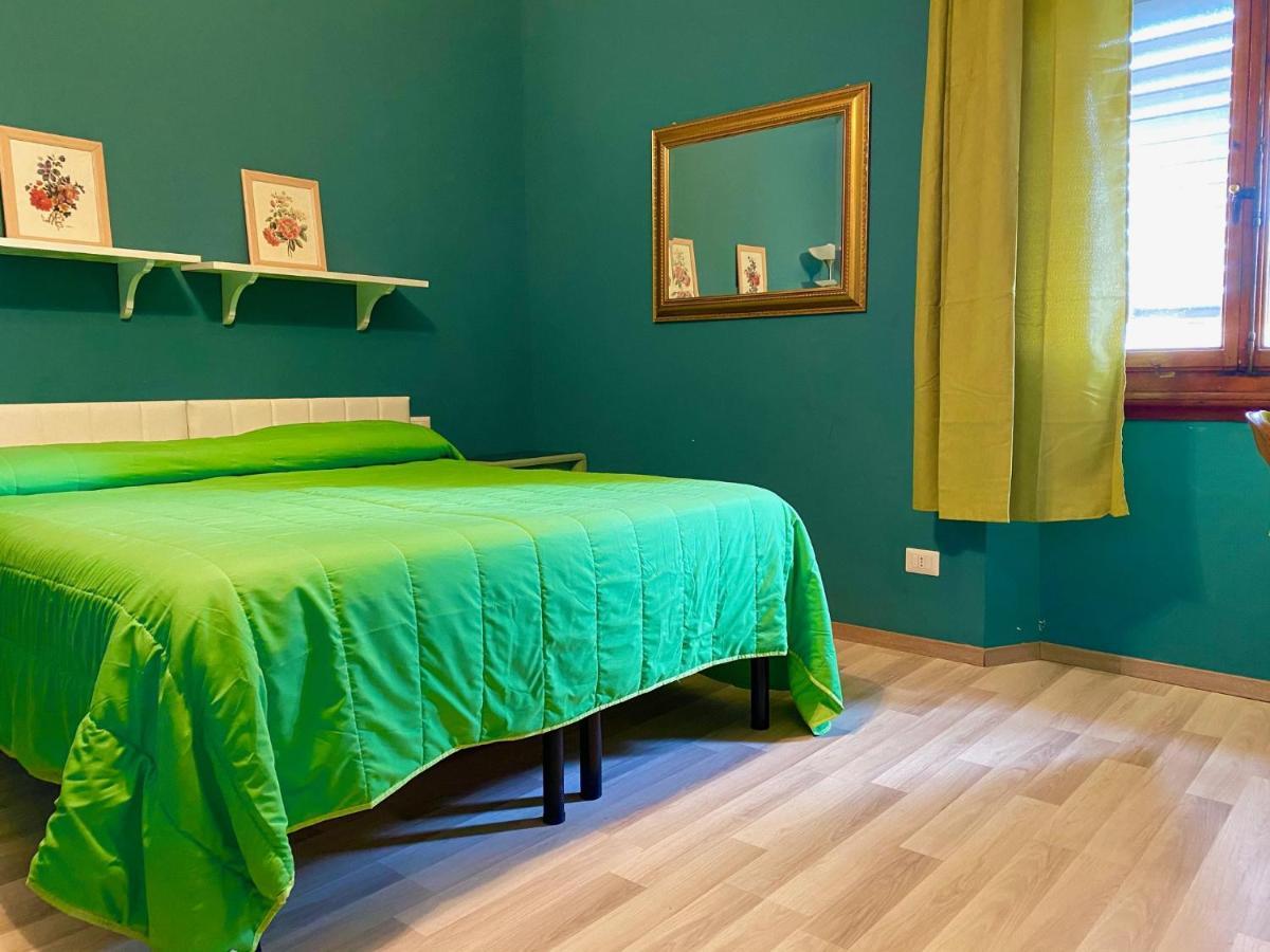 Panzani 14 Touristhouse Hotel Монтеспертоли Екстериор снимка