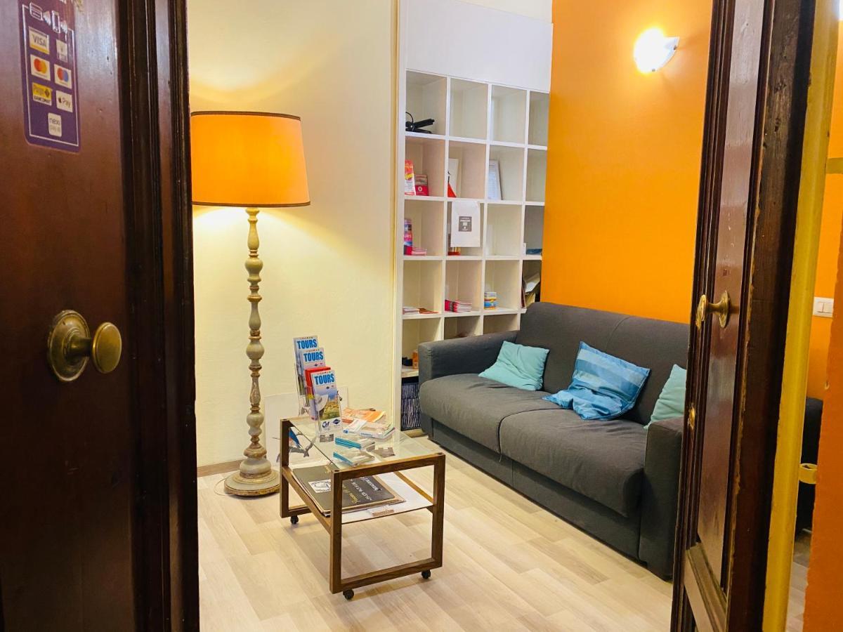 Panzani 14 Touristhouse Hotel Монтеспертоли Екстериор снимка